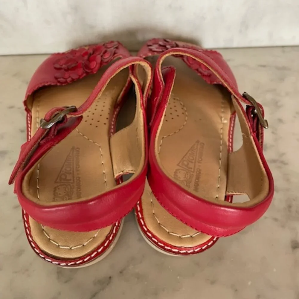 PIOLITO FLORICIENTA Sandals Red Floral Petal Applique Girl Size 1